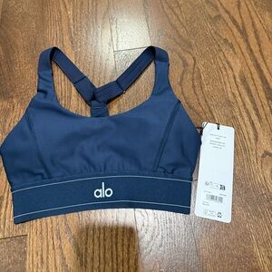 ALO Yoga Airlift Suit up Bra size xs BNWT
